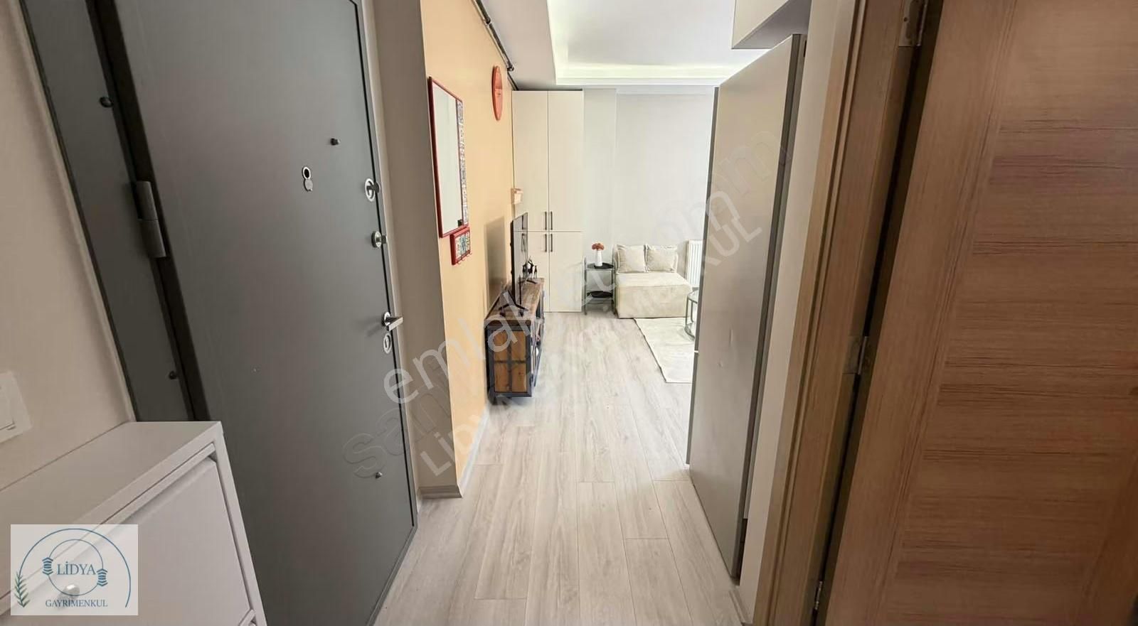 Kayışdağı Mh. Metroya10 Dk Sıfır Daire Full Eşyalı Otoparklı - Görsel 18