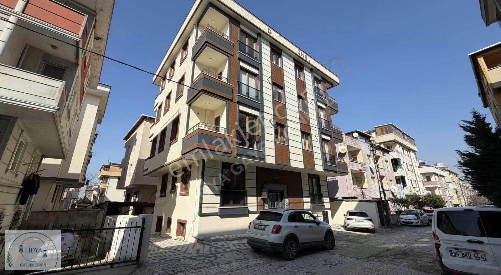 Kayışdağı Mh. Metroya10 Dk Sıfır Daire Full Eşyalı Otoparklı - Görsel 21