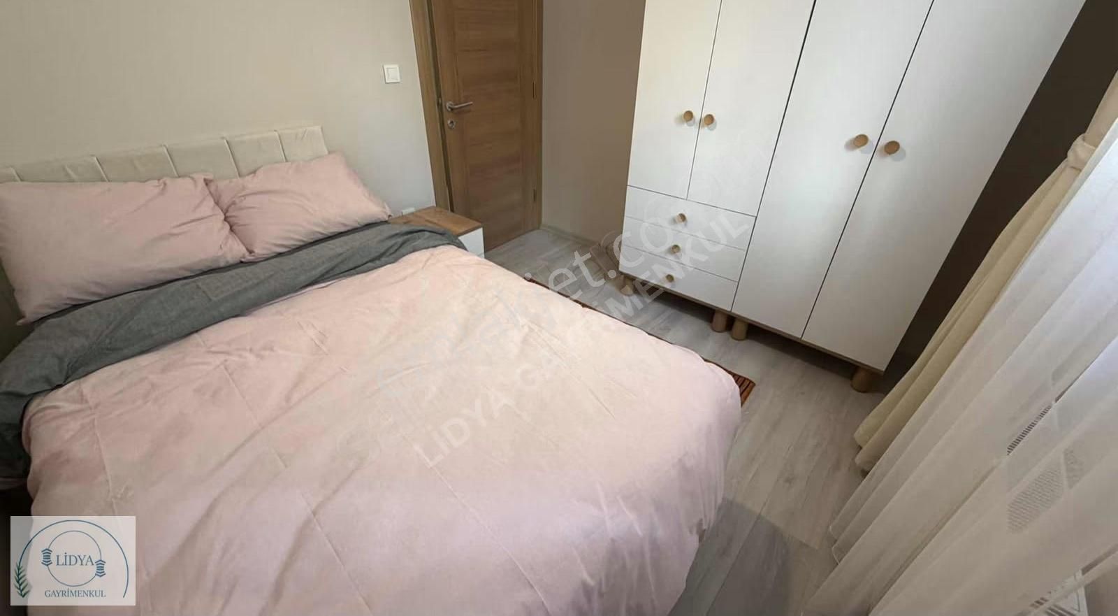 Kayışdağı Mh. Metroya10 Dk Sıfır Daire Full Eşyalı Otoparklı - Görsel 16
