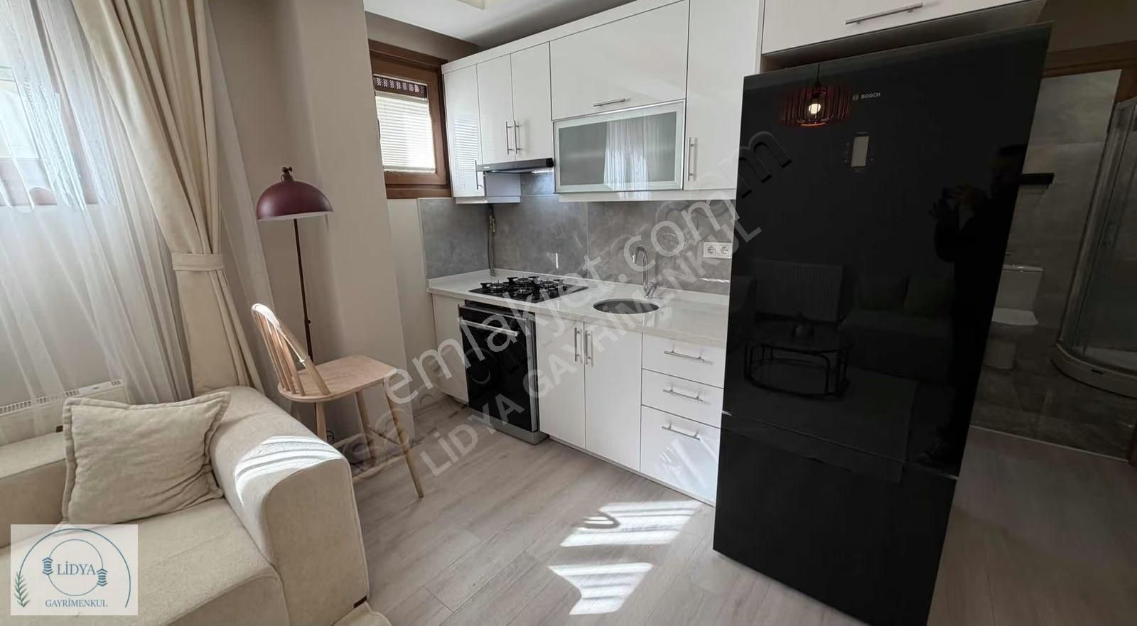 Kayışdağı Mh. Metroya10 Dk Sıfır Daire Full Eşyalı Otoparklı - Görsel 4