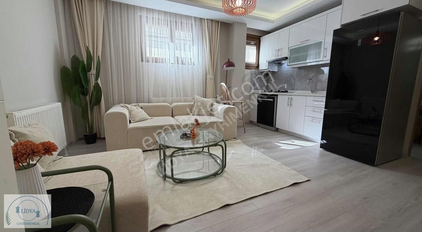 Kayışdağı Mh. Metroya10 Dk Sıfır Daire Full Eşyalı Otoparklı - Görsel 3