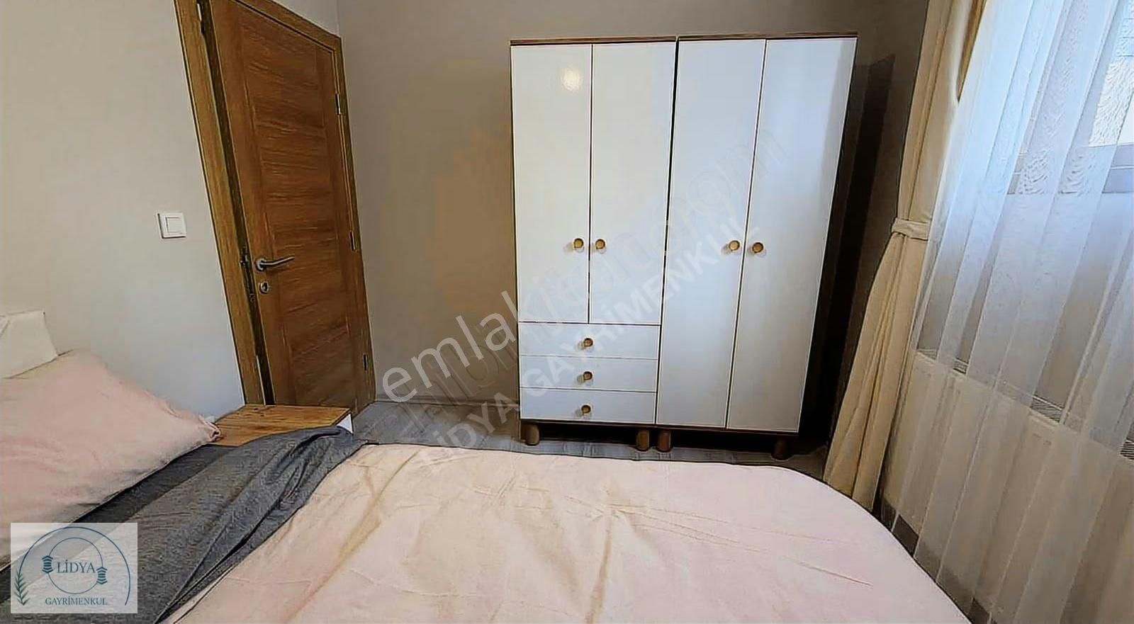Kayışdağı Mh. Metroya10 Dk Sıfır Daire Full Eşyalı Otoparklı - Görsel 14