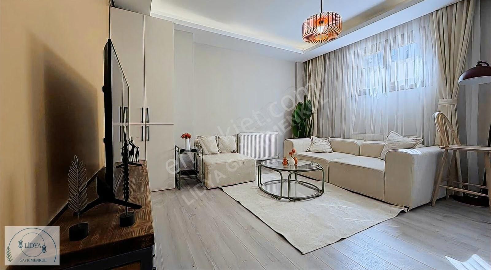 Kayışdağı Mh. Metroya10 Dk Sıfır Daire Full Eşyalı Otoparklı - Görsel 2