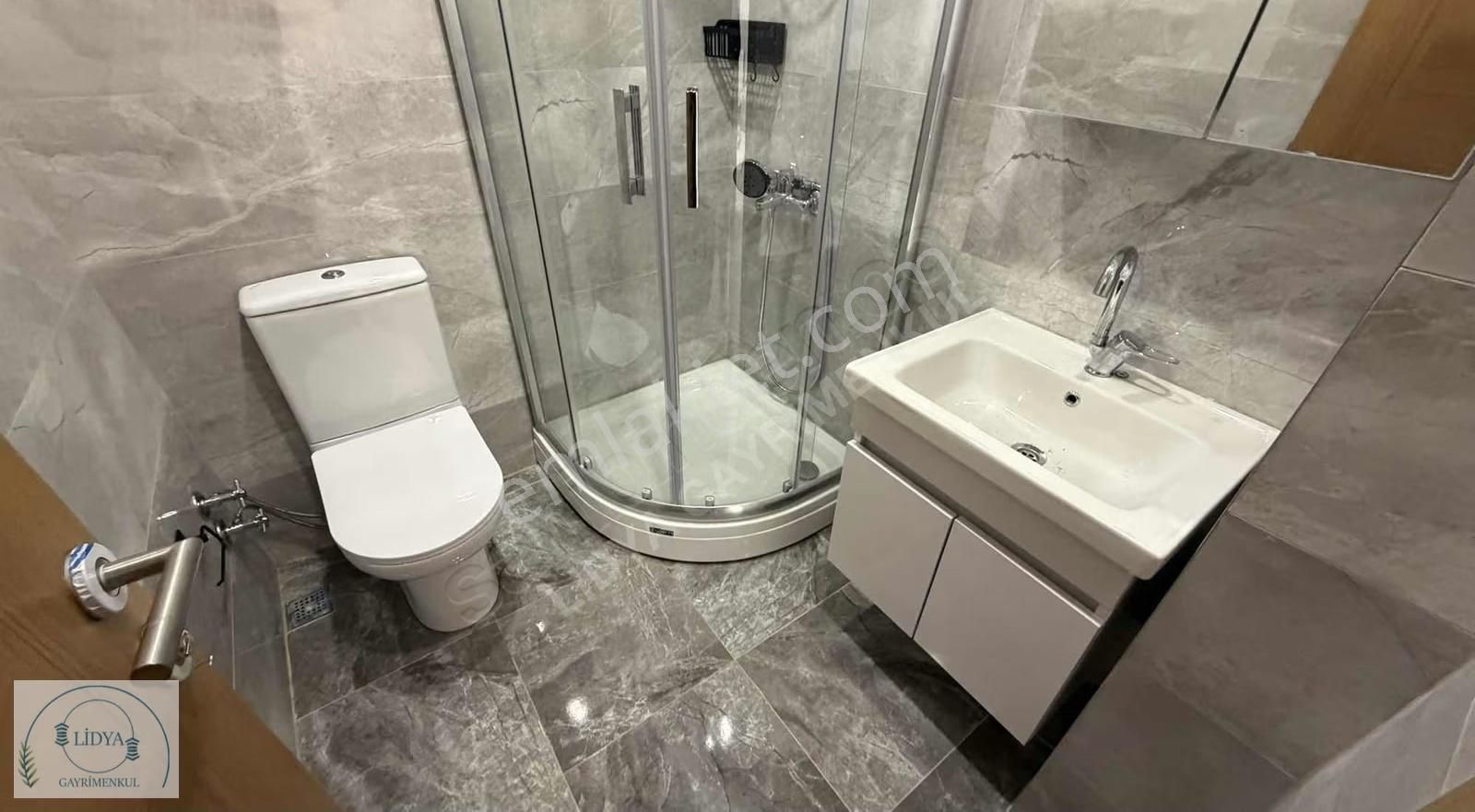 Kayışdağı Mh. Metroya10 Dk Sıfır Daire Full Eşyalı Otoparklı - Görsel 9