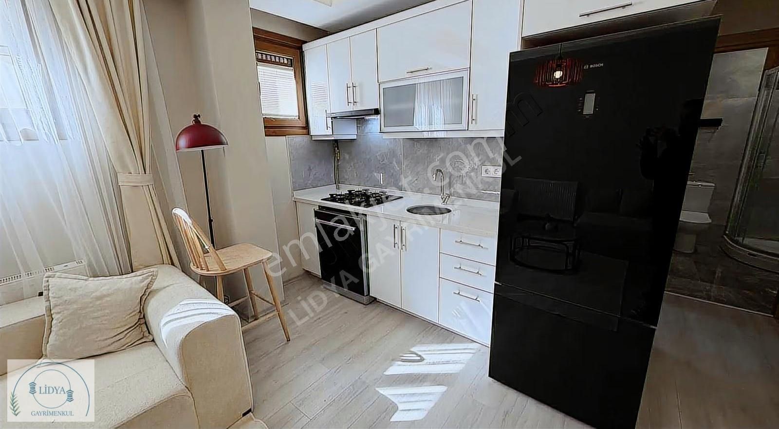 Kayışdağı Mh. Metroya10 Dk Sıfır Daire Full Eşyalı Otoparklı - Görsel 24