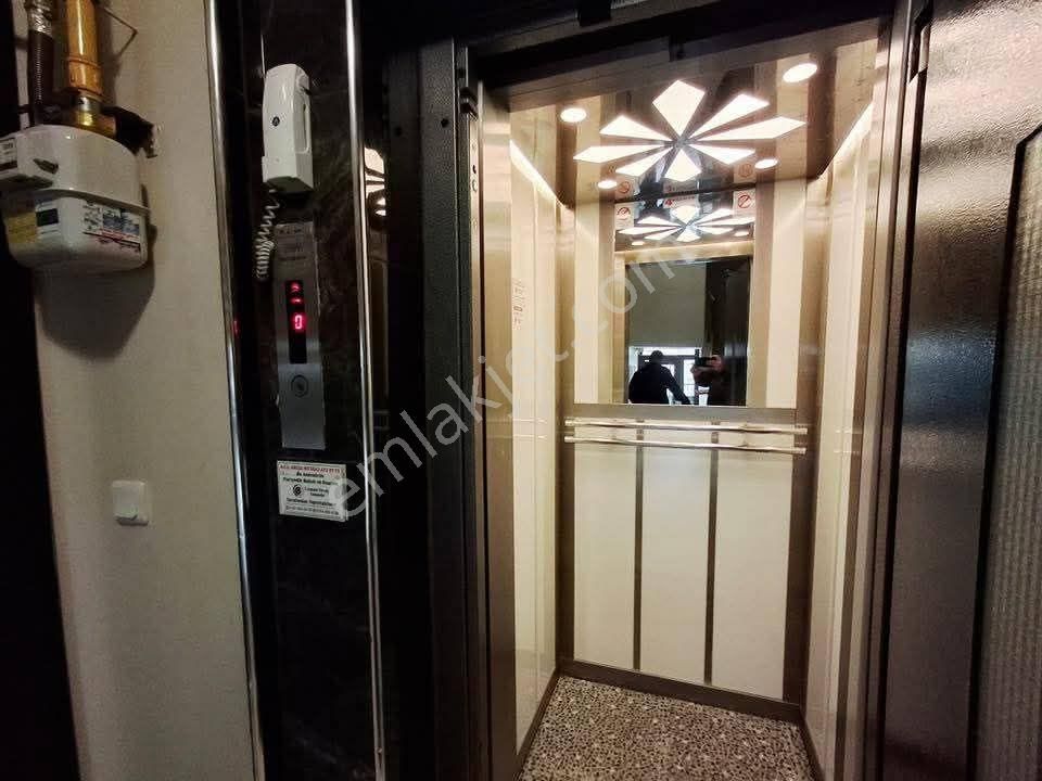 Samsun Atakum Ömür Evlerinde Kat Tapulu Ebeveyn Banyolu 3+1 Satılık Daire