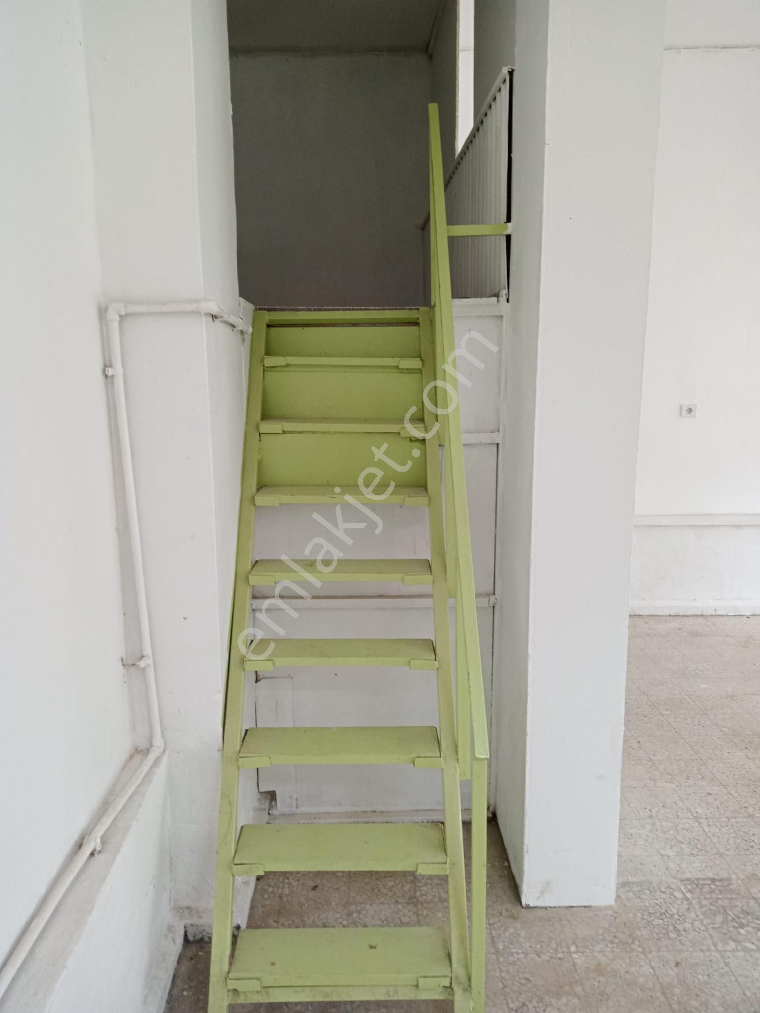 Minübüs Yoluna 400 Metre Mesafede, 50 M2 , Asma Katlı Dükkan - Görsel 4