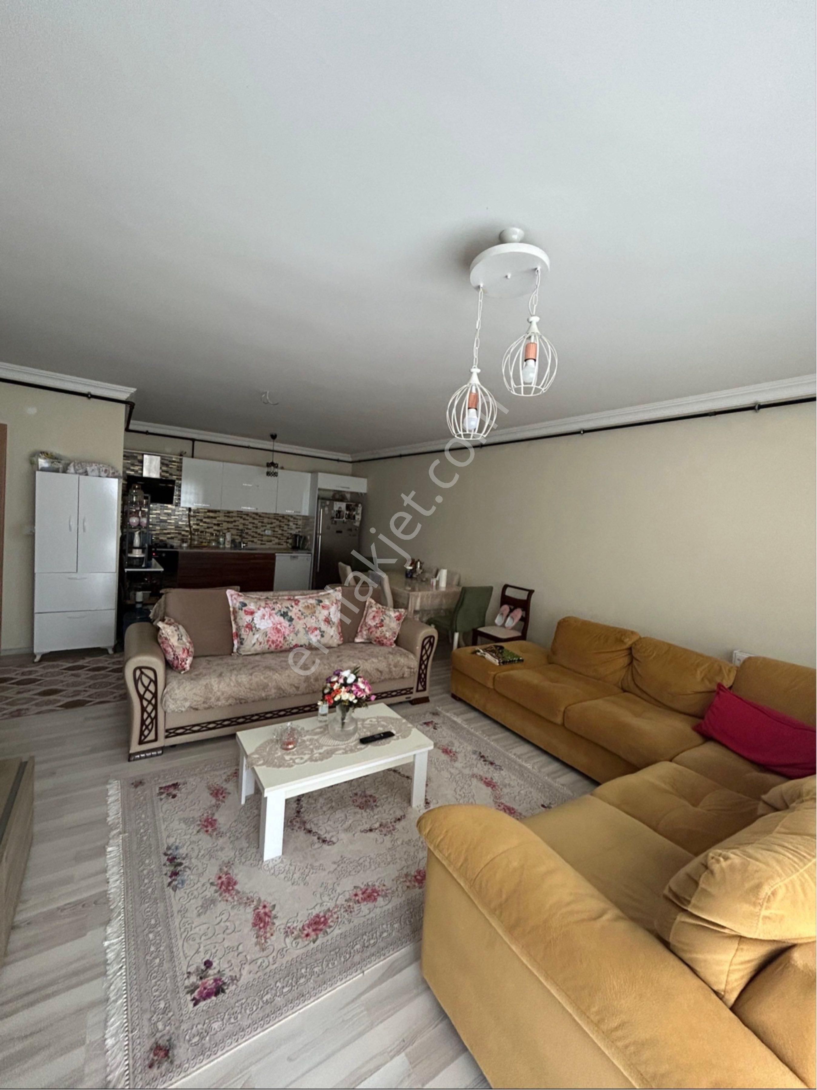 Trabzon Pelitli De Satılık 1+1 Dire