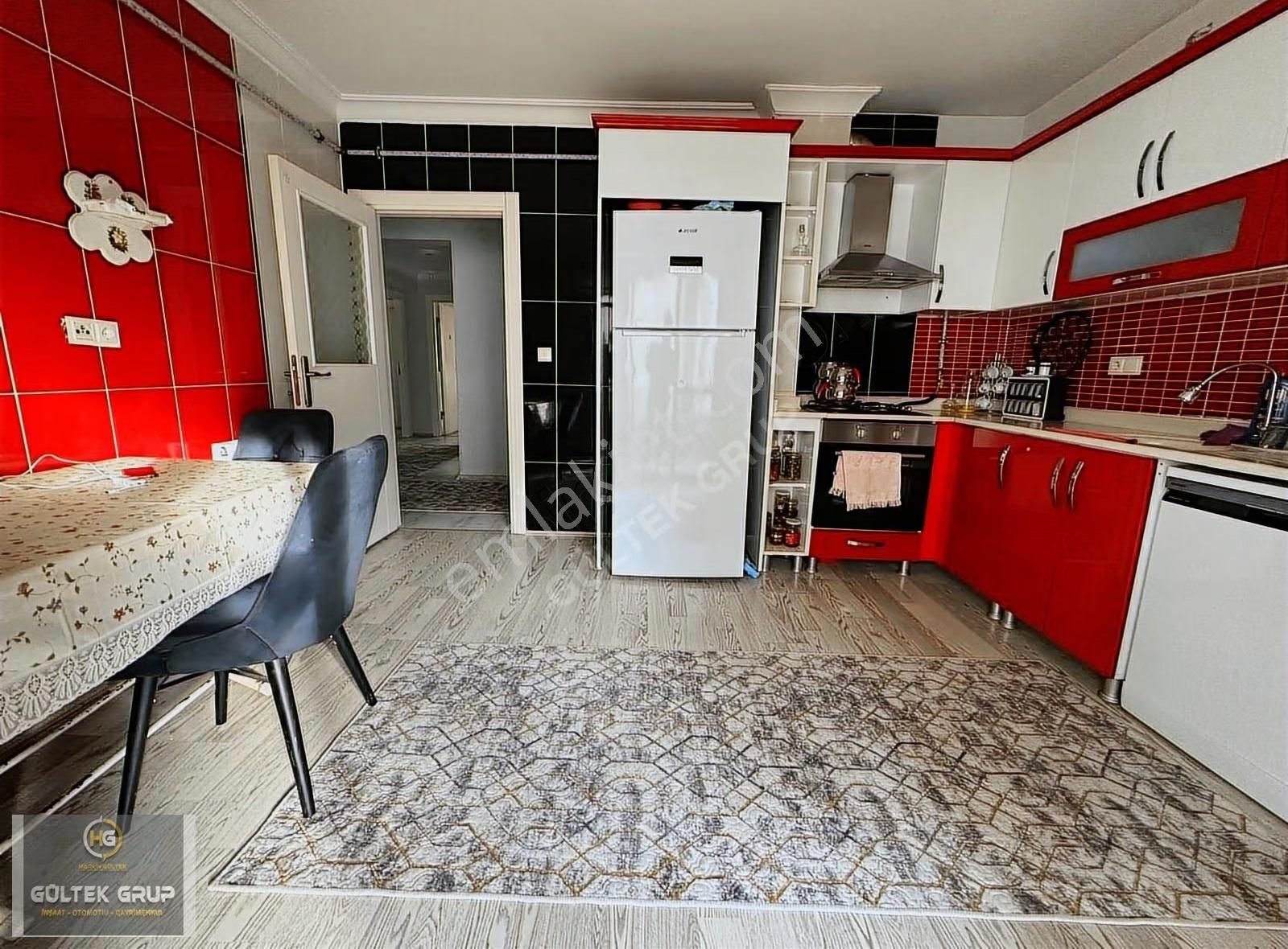 Gültek'ten Atapark'ta Cadde Yakını Orta Kat 3+1 Daire !!