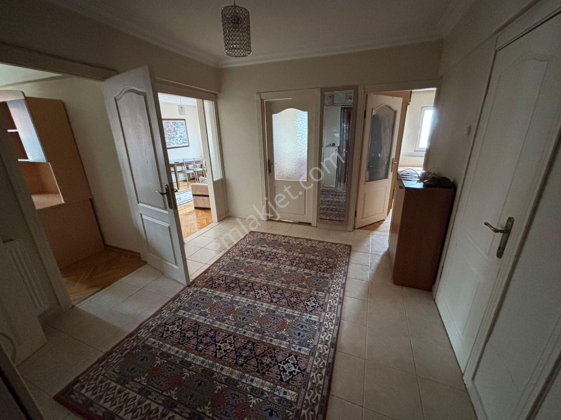 Beştepe De Üst Kat Ful Eşyalı 3+1 Kiralık Daire