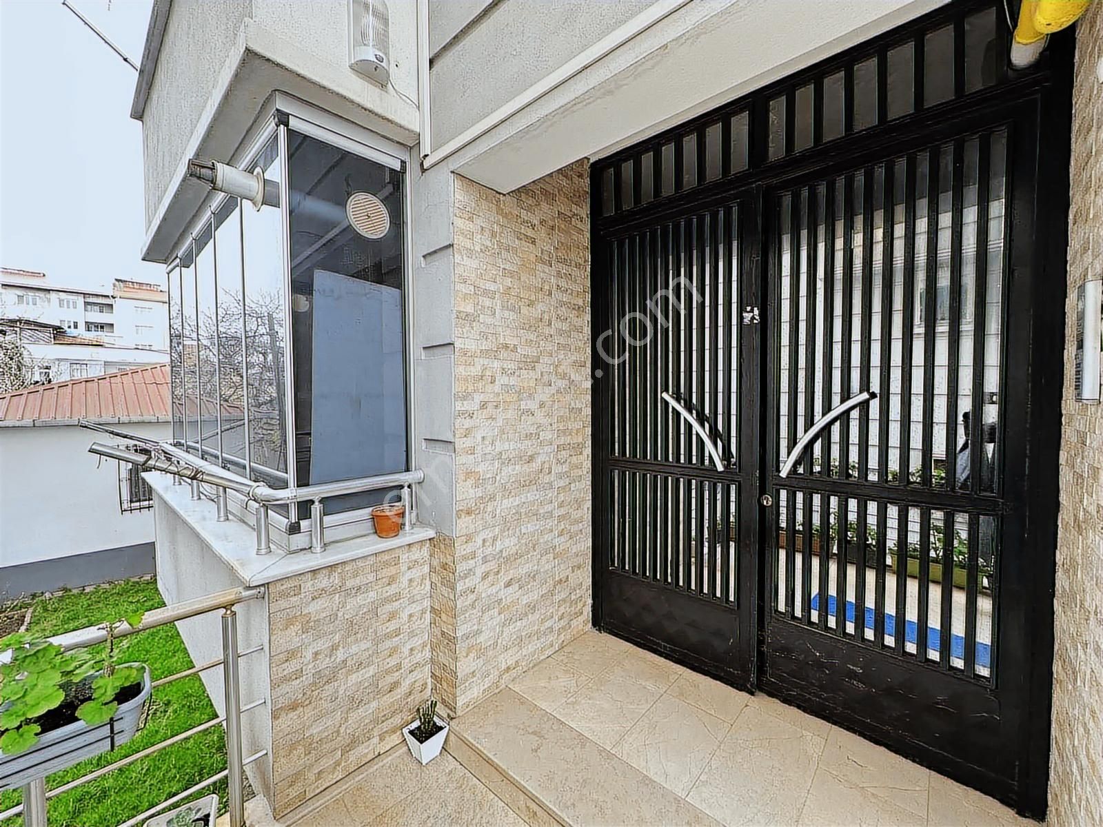 Emine Akerden Fenk Mahallesinde 13 Yaşında Arakat 3+1 Daire - Görsel 32