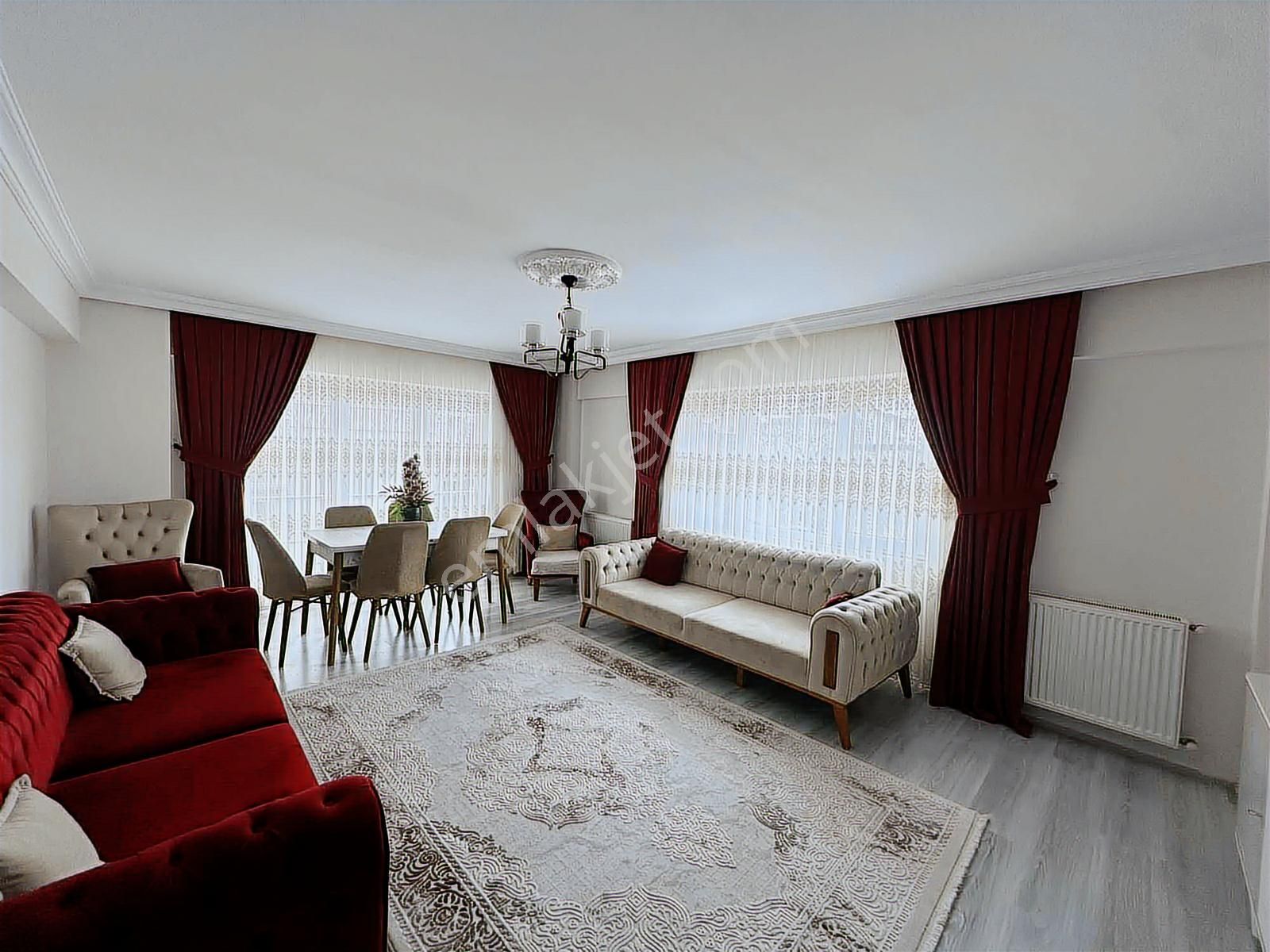 Emine Akerden Fenk Mahallesinde 13 Yaşında Arakat 3+1 Daire - Görsel 5