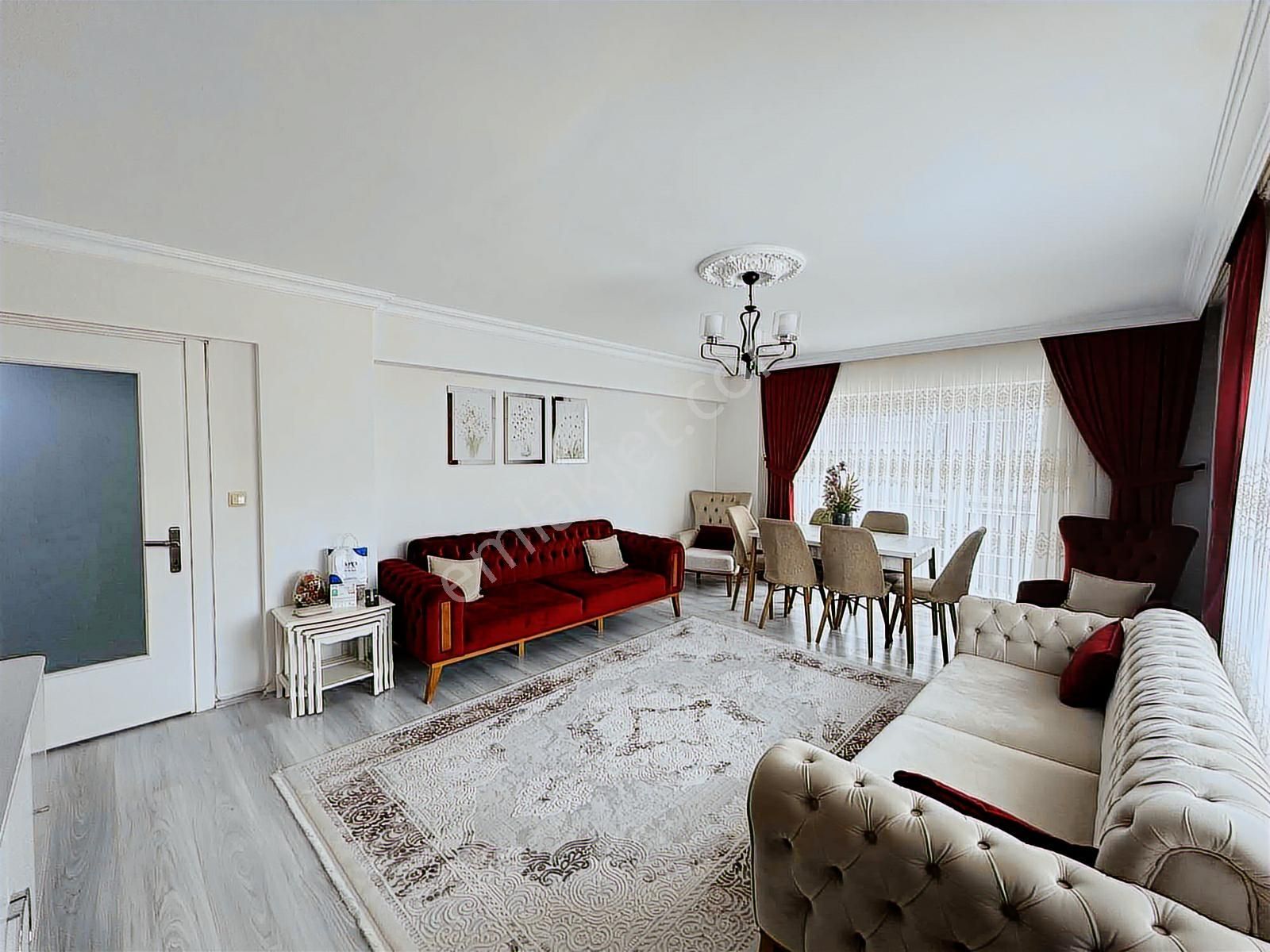 Emine Akerden Fenk Mahallesinde 13 Yaşında Arakat 3+1 Daire - Görsel 34