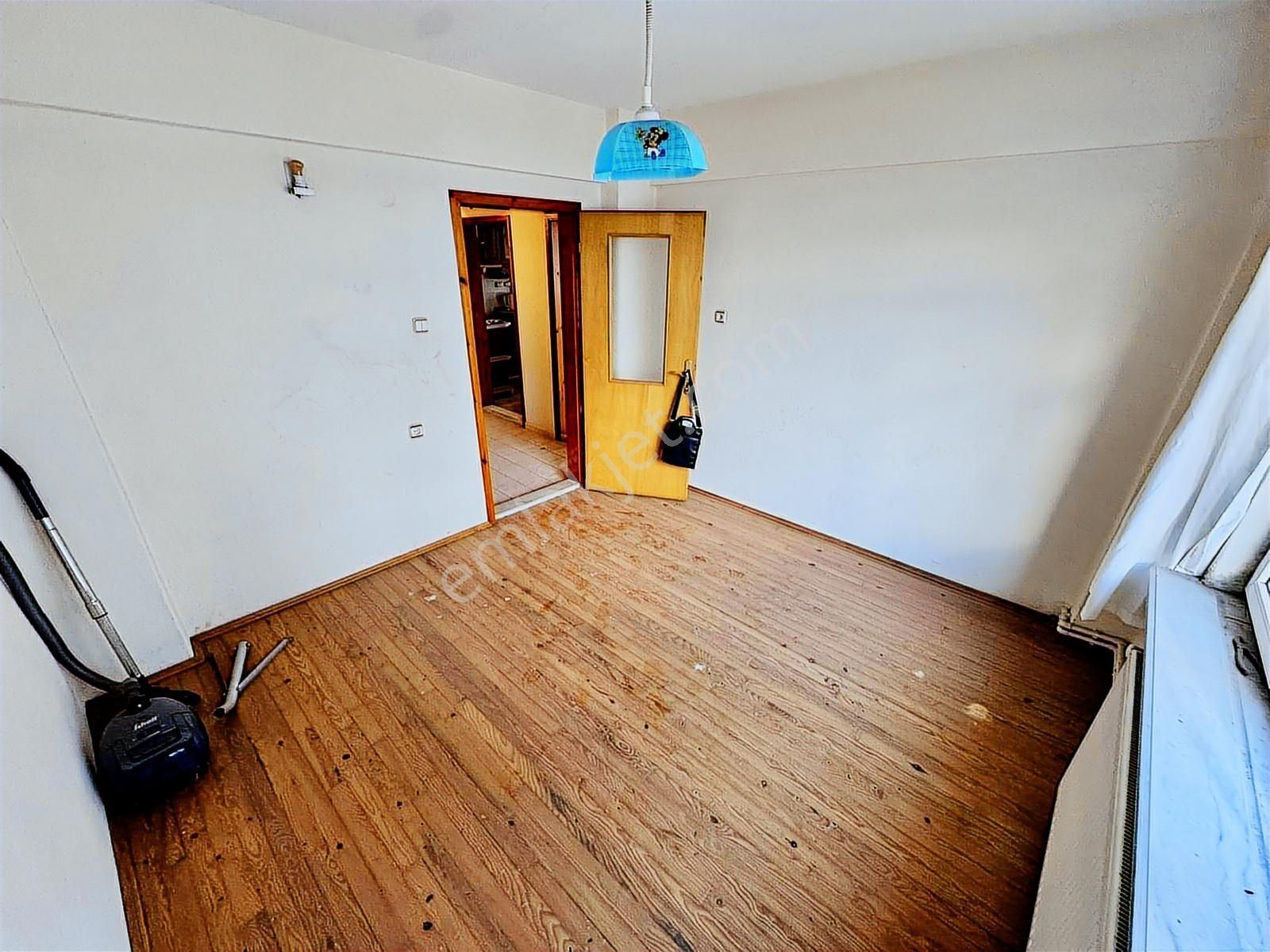 Lerox Uçar'dan Fenk Mahallesinde Çarşıya Pazara Yakın Daire! - Görsel 13