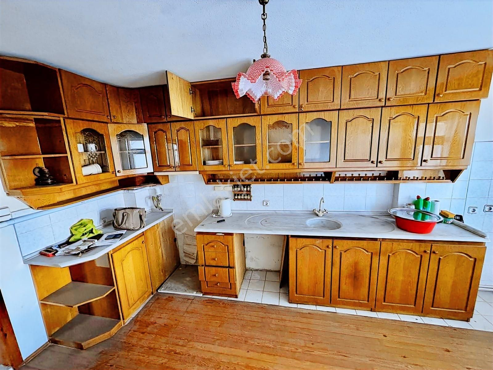 Lerox Uçar'dan Fenk Mahallesinde Çarşıya Pazara Yakın Daire! - Görsel 17