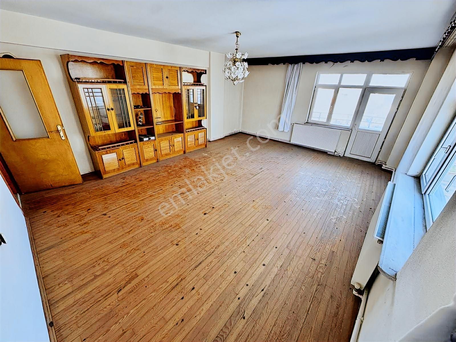 Lerox Uçar'dan Fenk Mahallesinde Çarşıya Pazara Yakın Daire! - Görsel 5