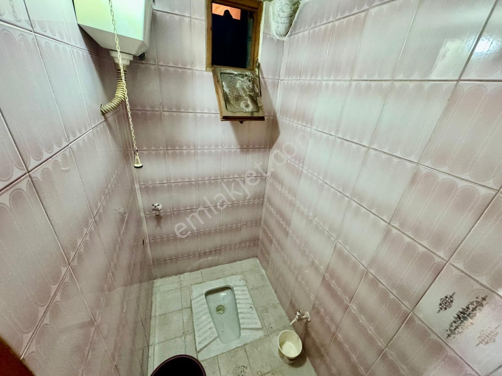 Lerox Uçar'dan Fenk Mahallesinde Çarşıya Pazara Yakın Daire! - Görsel 18