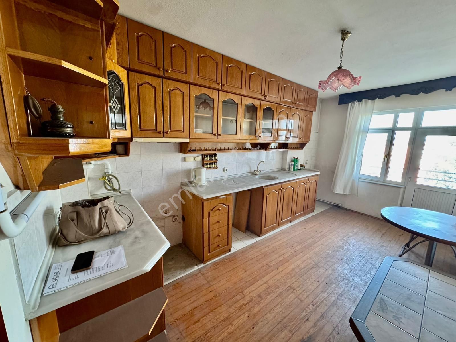 Lerox Uçar'dan Fenk Mahallesinde Çarşıya Pazara Yakın Daire! - Görsel 2