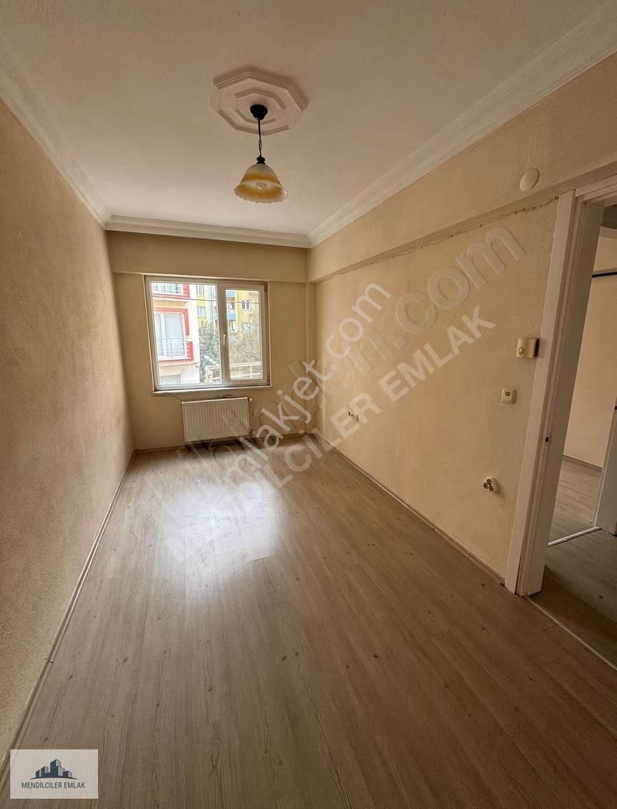 Merkez Barbaros Mahallesinde Kiralık Arakat 3+1 Daire - Görsel 11