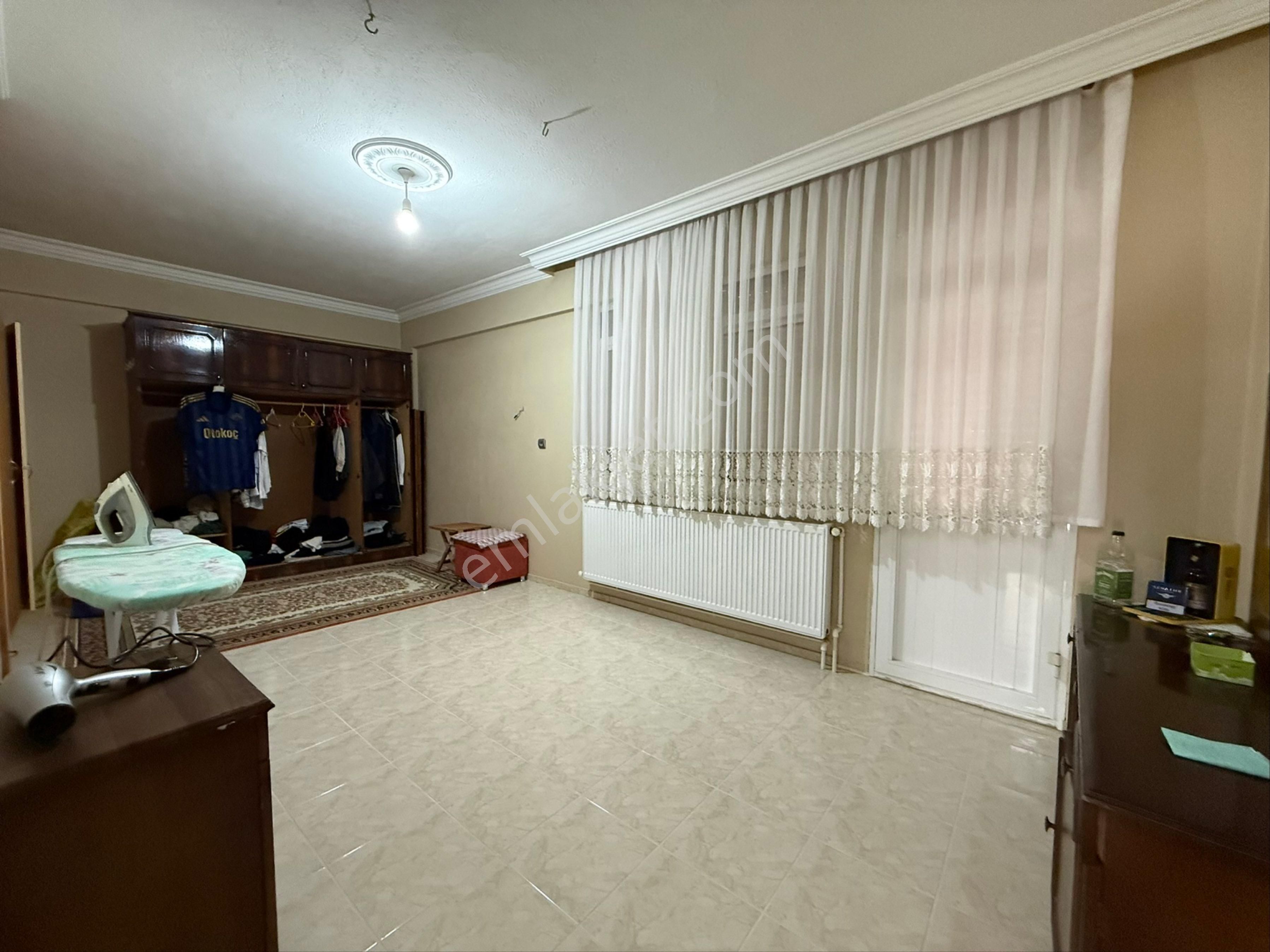 Kasımpaşa Mahallesinde Kiralık 3+1 Doğalgazlı Daire - Görsel 20