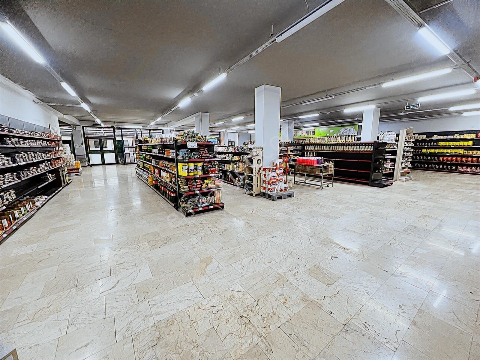 Barıştepe Demirdağ Cad Üzeri 1750m2 Hazır Kiracılı Satlık Dükkan - Görsel 14
