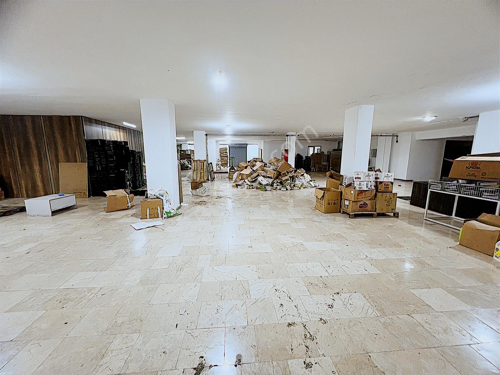 Barıştepe Demirdağ Cad Üzeri 1750m2 Hazır Kiracılı Satlık Dükkan - Görsel 26