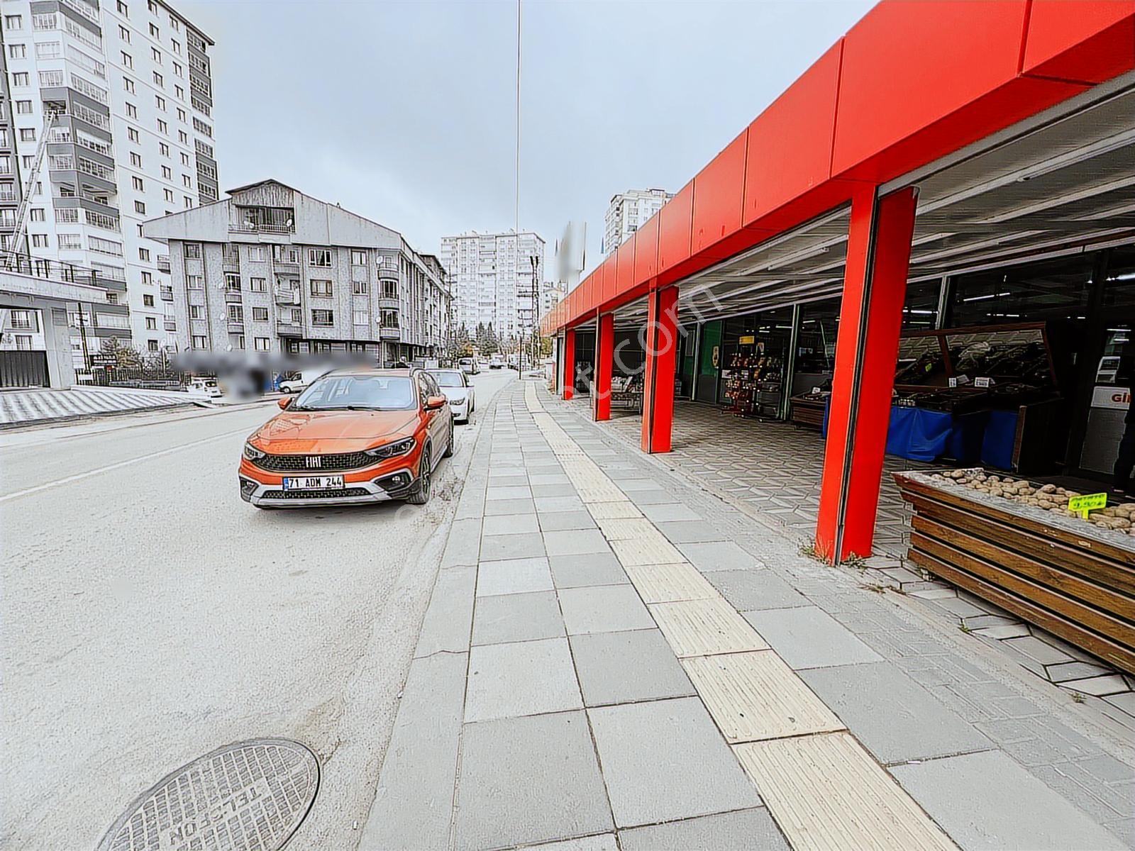 Barıştepe Demirdağ Cad Üzeri 1750m2 Hazır Kiracılı Satlık Dükkan - Görsel 20