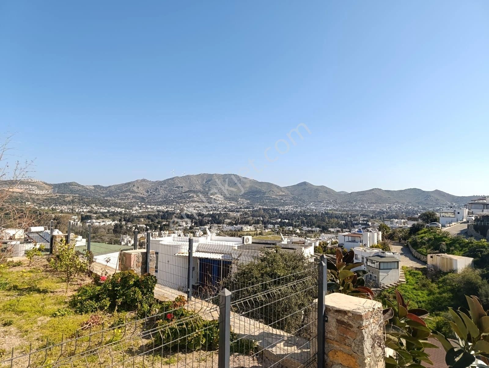 Bodrum Gümüşlükte Satılık Özel Plajlı Sitede Müstakil Bahçeli Villa - Görsel 6