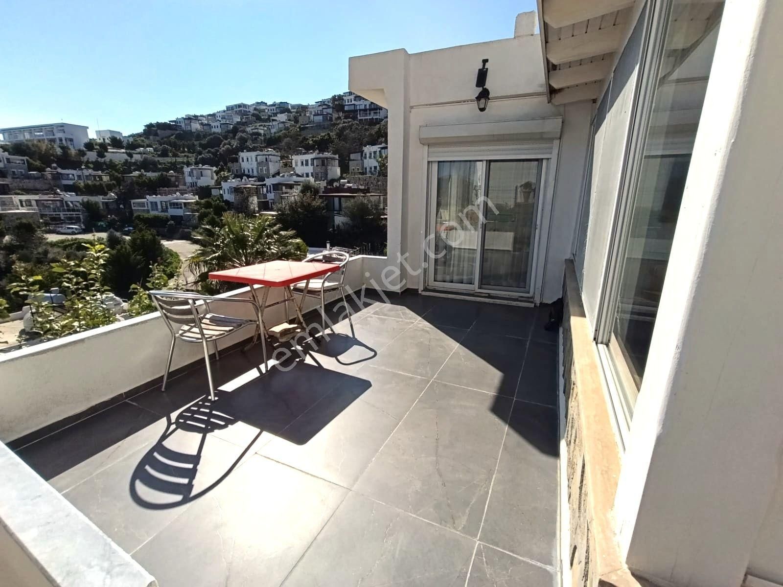 Bodrum Gümüşlükte Satılık Özel Plajlı Sitede Müstakil Bahçeli Villa