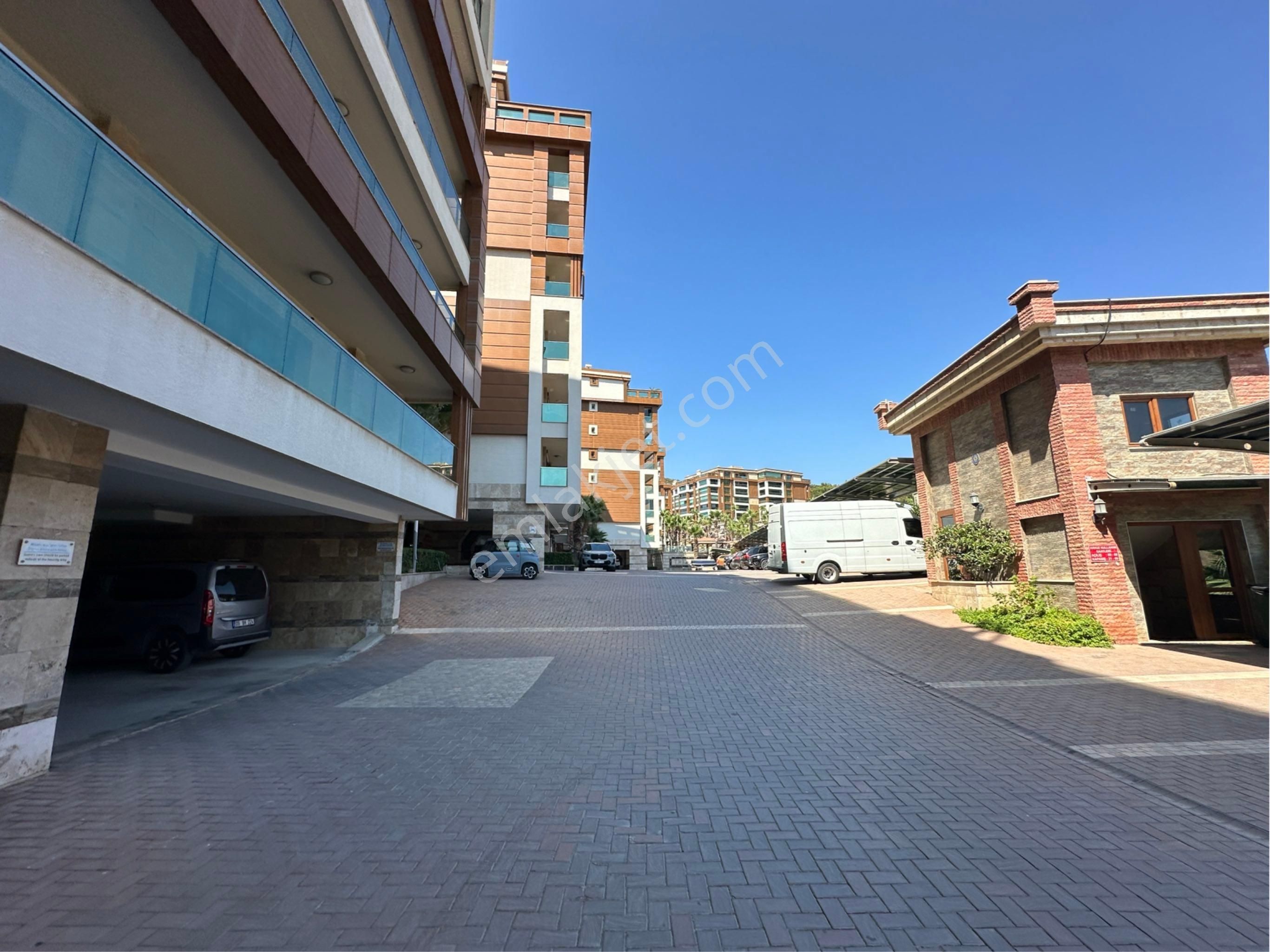 Kuşadası Satılık Trendroyal1 Sitesinde Deniz Manzaralı 4+1 Daire - Görsel 30