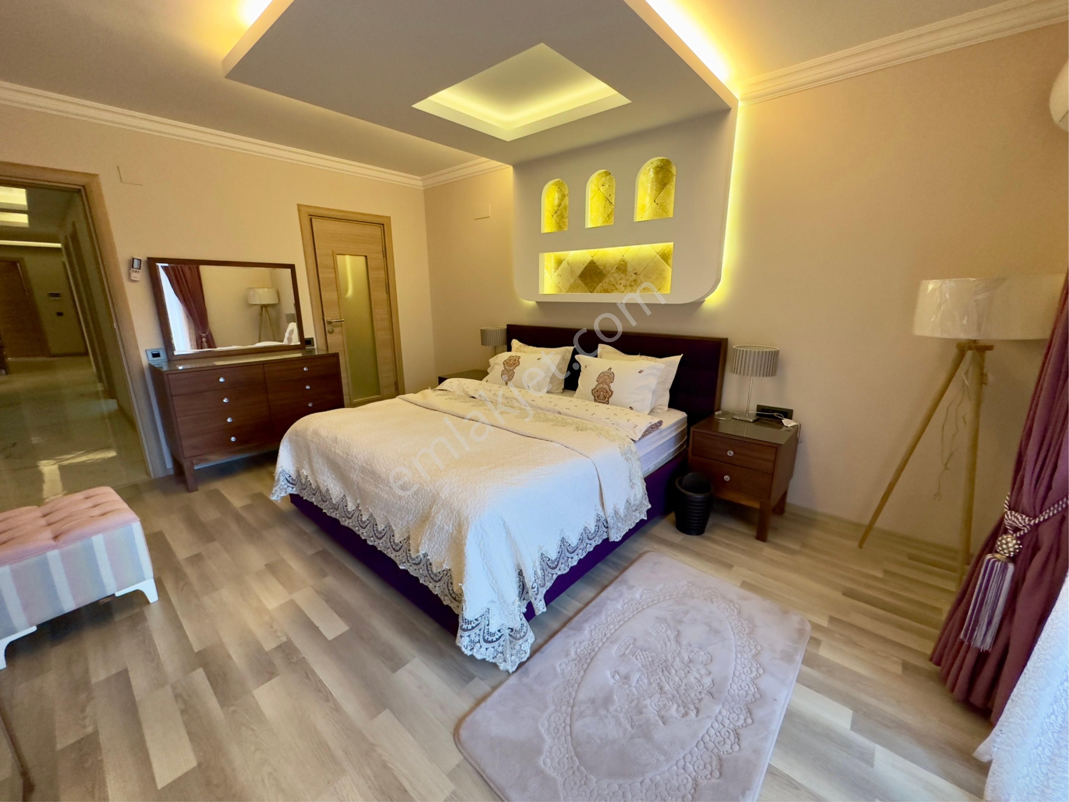 Kuşadası Satılık Trendroyal1 Sitesinde Deniz Manzaralı 4+1 Daire - Görsel 11