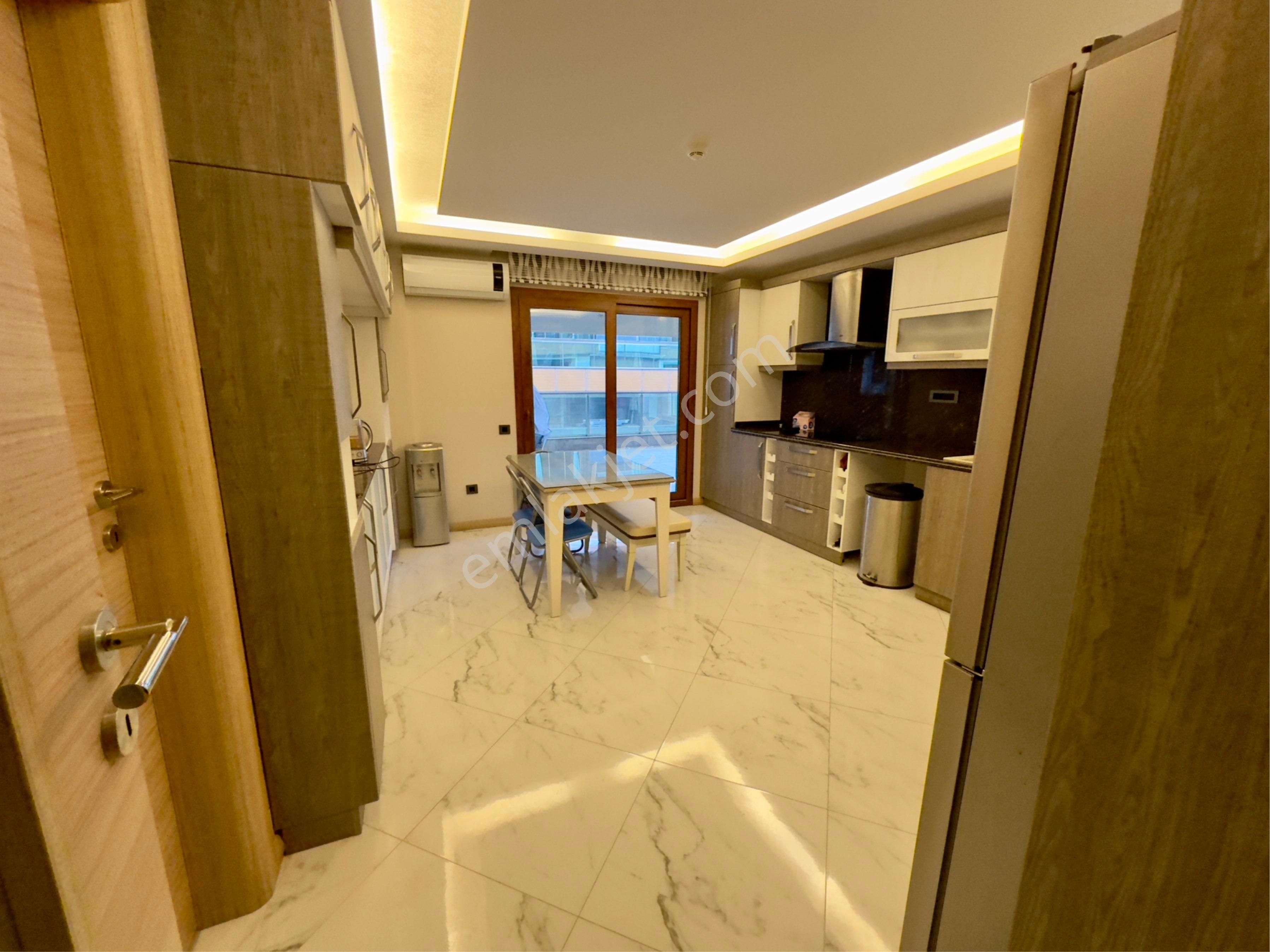 Kuşadası Satılık Trendroyal1 Sitesinde Deniz Manzaralı 4+1 Daire - Görsel 17