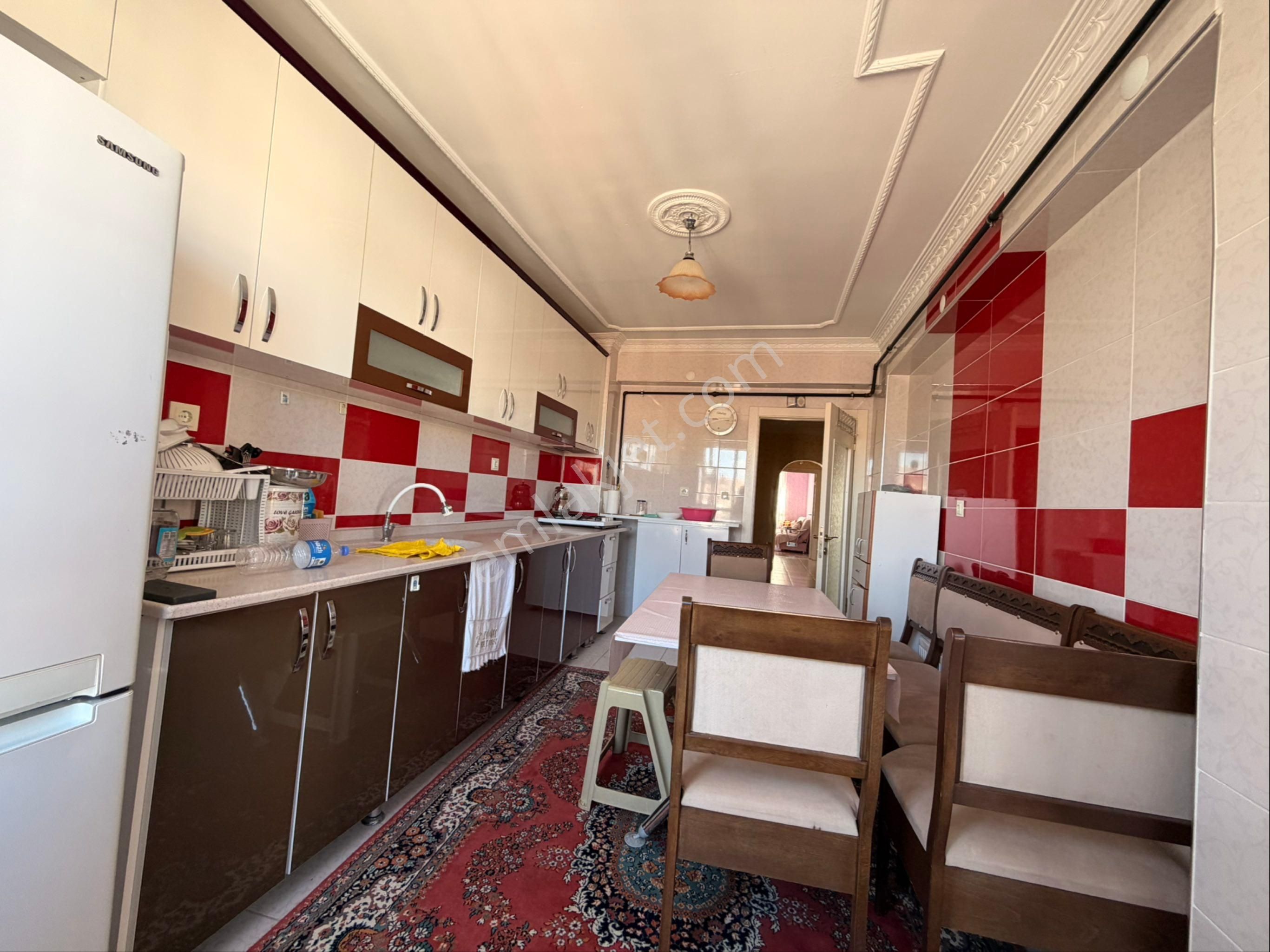 Osmangazi Mah Asansörlü 2 Cepheli E.banyolu Lüx Geniş 3+1 - Görsel 11