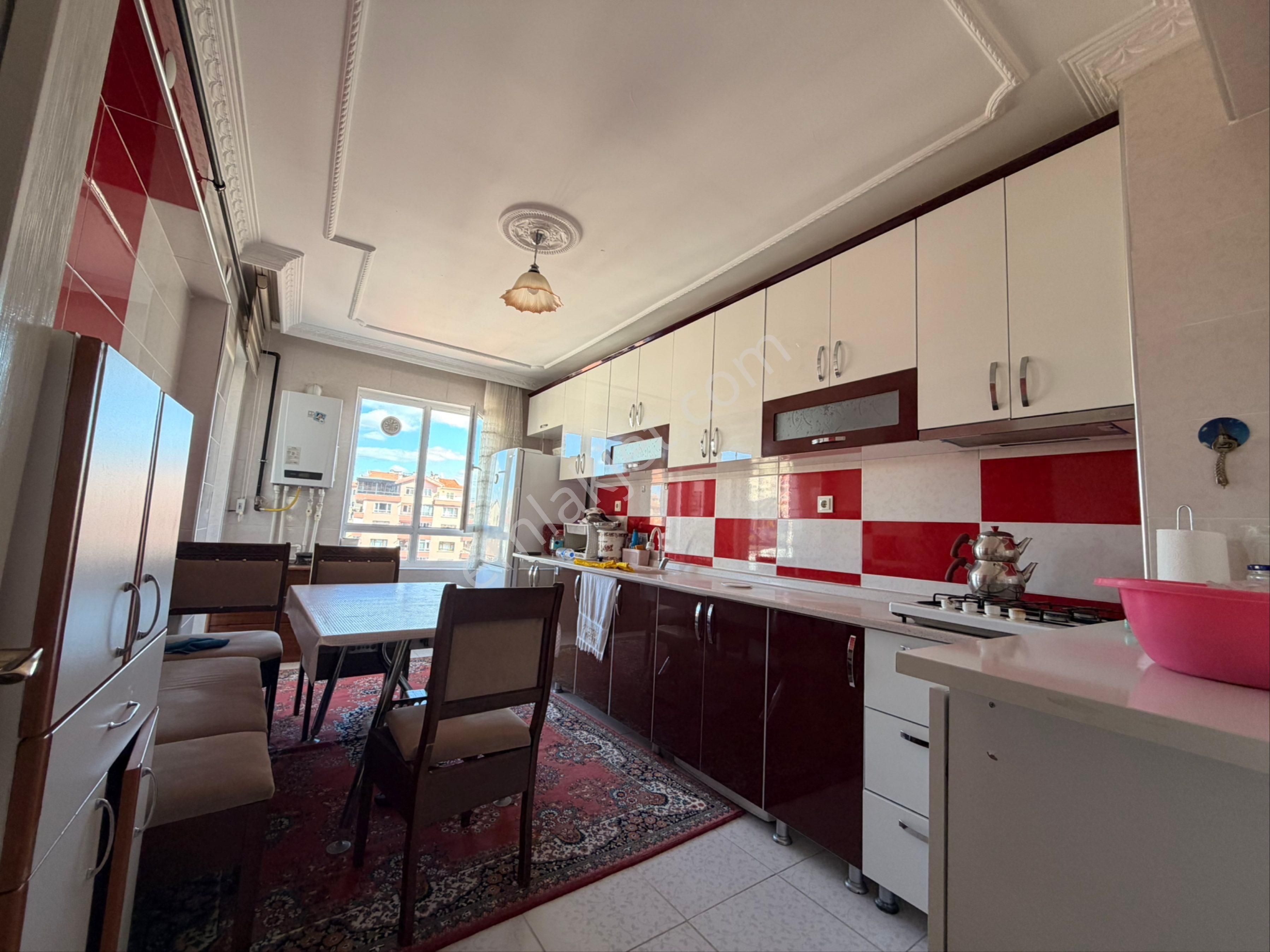 Osmangazi Mah Asansörlü 2 Cepheli E.banyolu Lüx Geniş 3+1 - Görsel 8