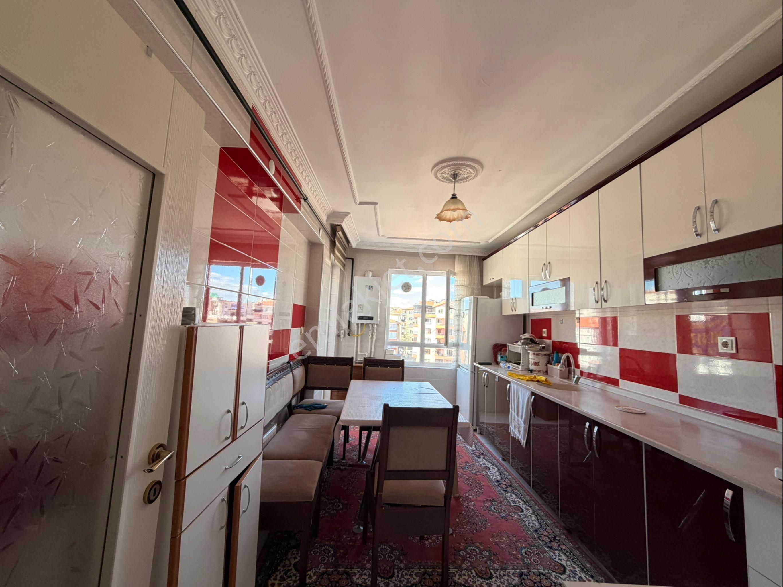 Osmangazi Mah Asansörlü 2 Cepheli E.banyolu Lüx Geniş 3+1 - Görsel 7