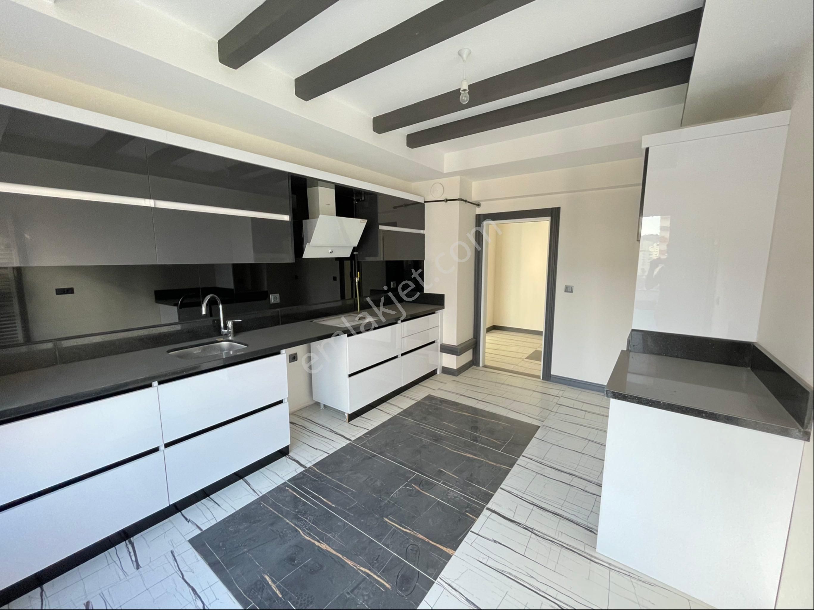 Mehmet Timuçin Cad/4+1/sıfır Lüx/satılık Daire - Görsel 4