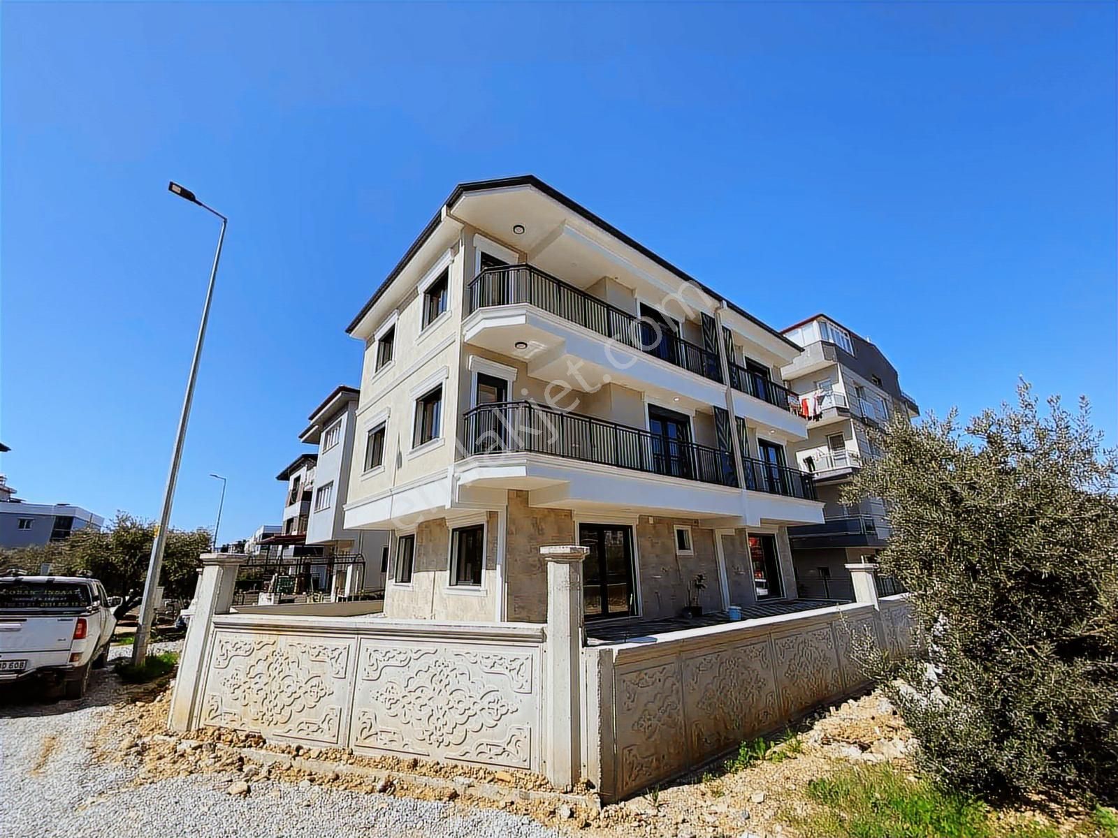 Aydın Kuşadası Davutlarda Satılık Sıfır 1+1 Ara Kat Daire