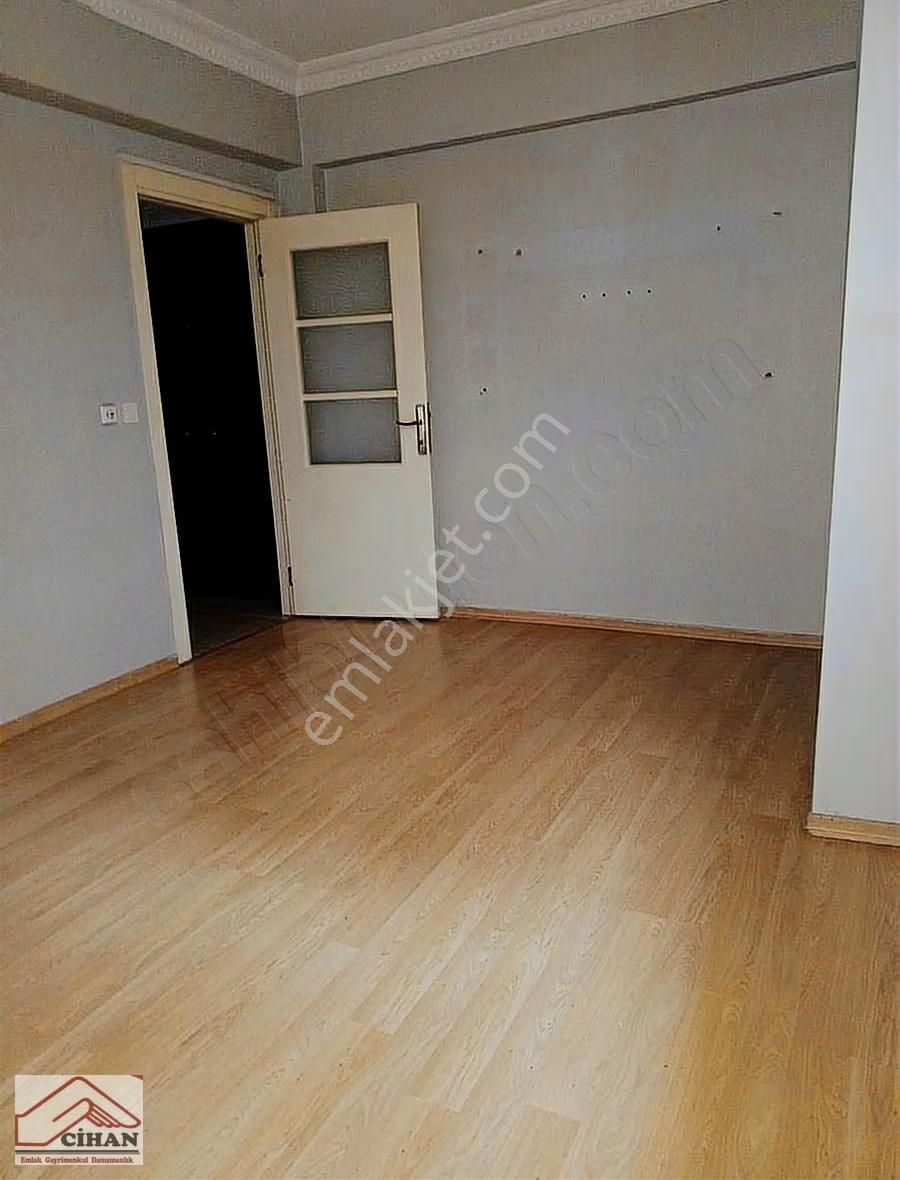 Çobançeşmede Müstakil Tadında, Bahçeli & Ayrı Mutfaklı 1+1 - Görsel 8