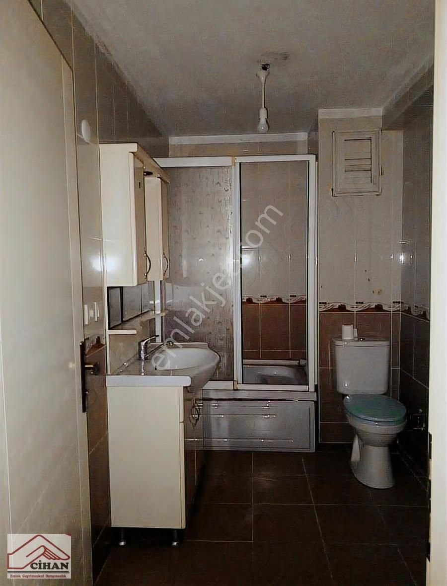 Çobançeşmede Müstakil Tadında, Bahçeli & Ayrı Mutfaklı 1+1 - Görsel 13