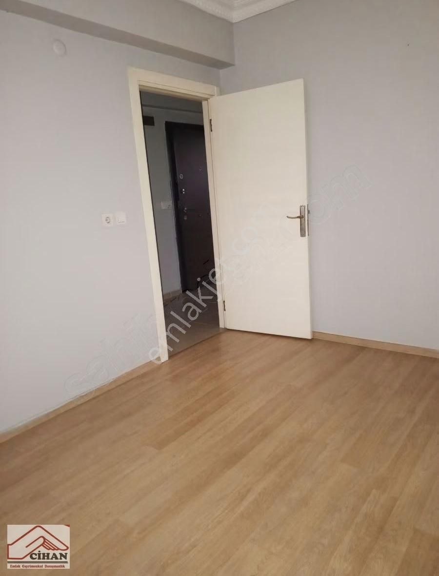 Çobançeşmede Müstakil Tadında, Bahçeli & Ayrı Mutfaklı 1+1 - Görsel 11