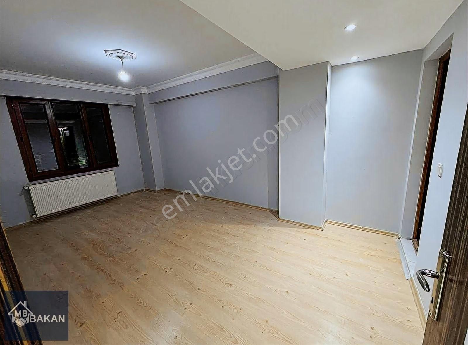 Aydın Caddesinde Ferah 3+1