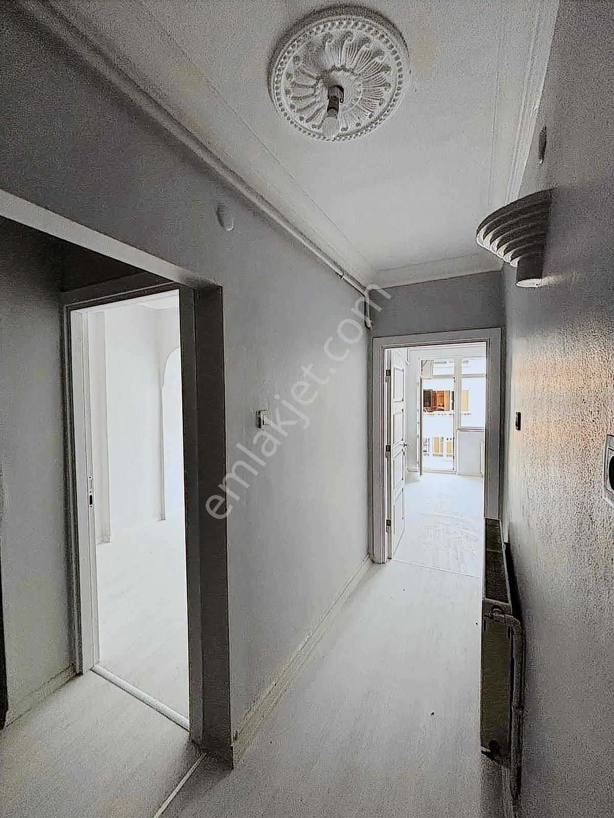 Beyoğlu Kadı Mehmet Efendi Mahallesinde Satılık 2+1 Boş Daire - Görsel 14