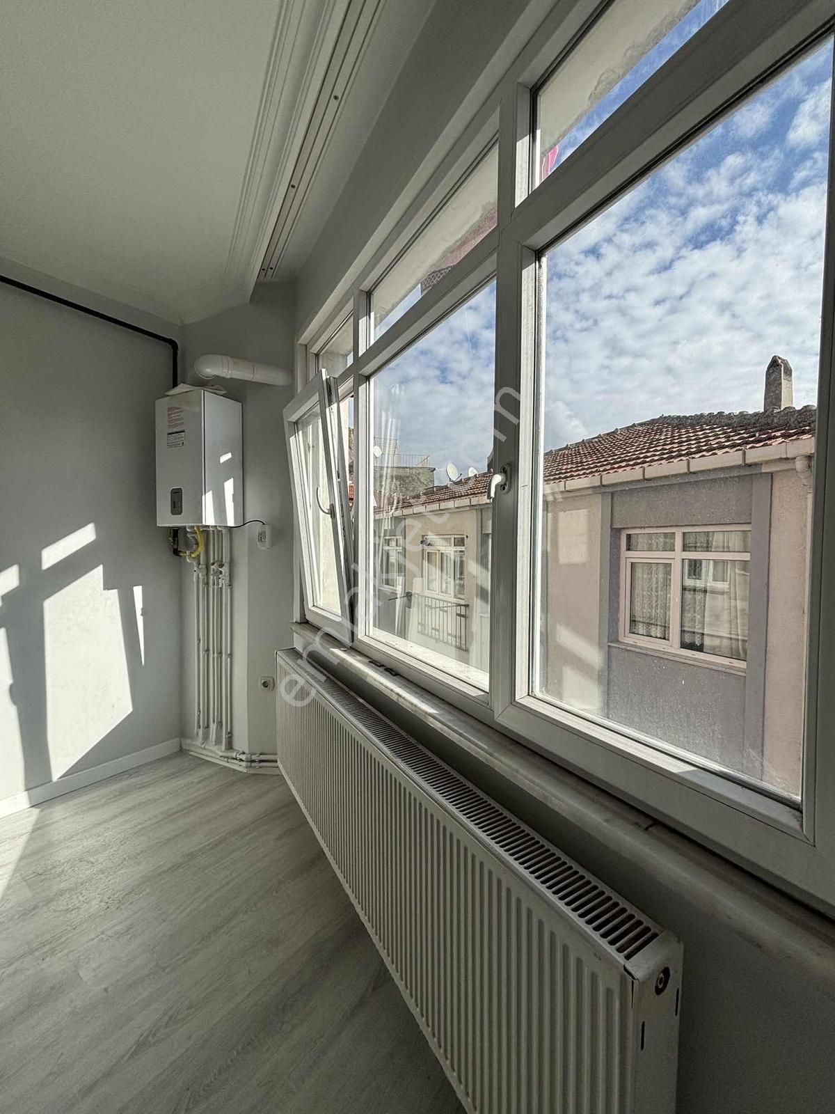 Beyoğlu Kadı Mehmet Efendi'de Satılık 1+1 Yenilenmiş Boş Daire - Görsel 18