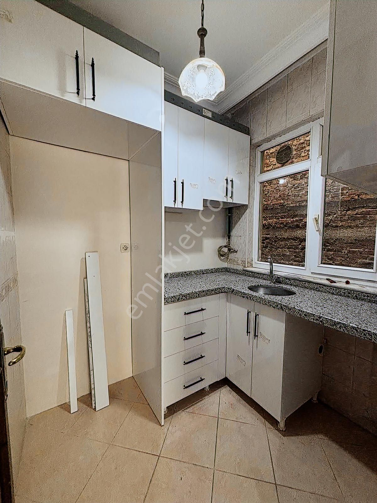 Beyoğlu Kadı Mehmet Efendi'de Satılık 1+1 Yenilenmiş Boş Daire - Görsel 12