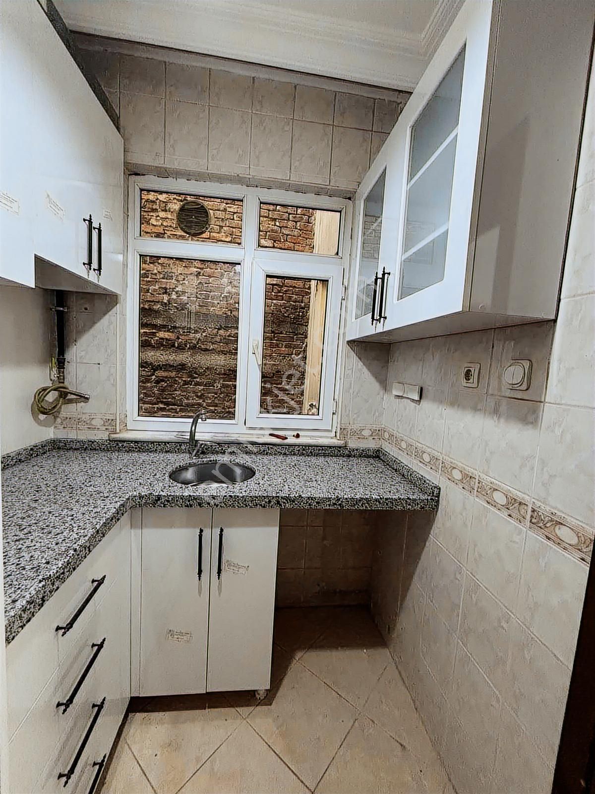 Beyoğlu Kadı Mehmet Efendi'de Satılık 1+1 Yenilenmiş Boş Daire - Görsel 13