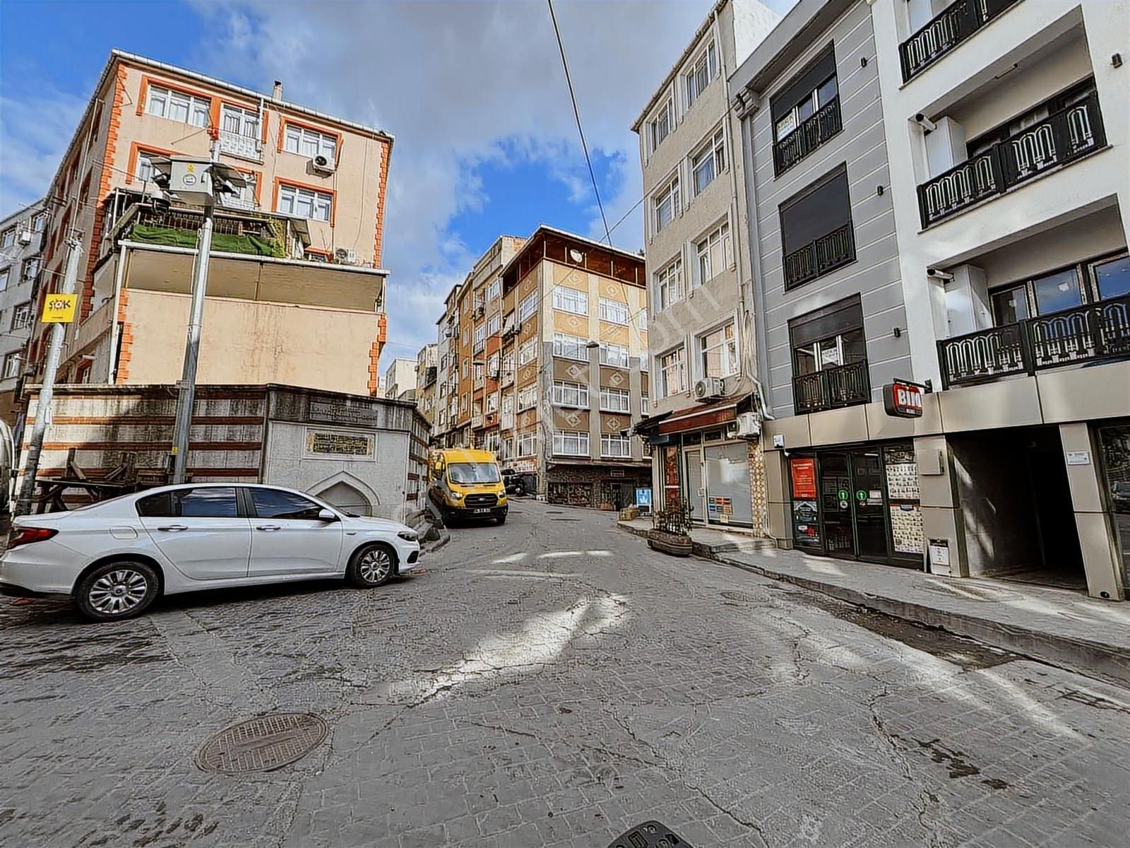 Beyoğlu Kadı Mehmet Efendi'de Satılık 1+1 Yenilenmiş Boş Daire - Görsel 5