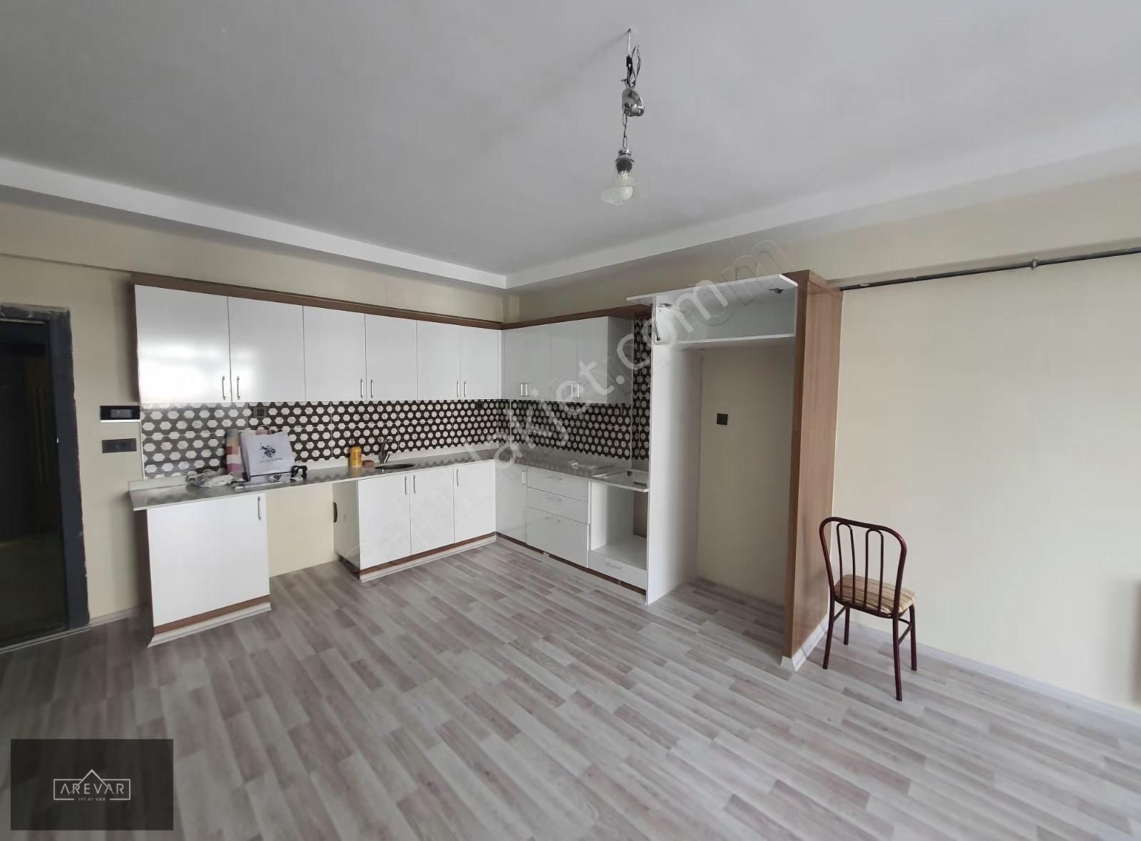 Coşkun İbili'den Sibel Towers'ta Satılık Arakat 2+1 Daire - Görsel 29