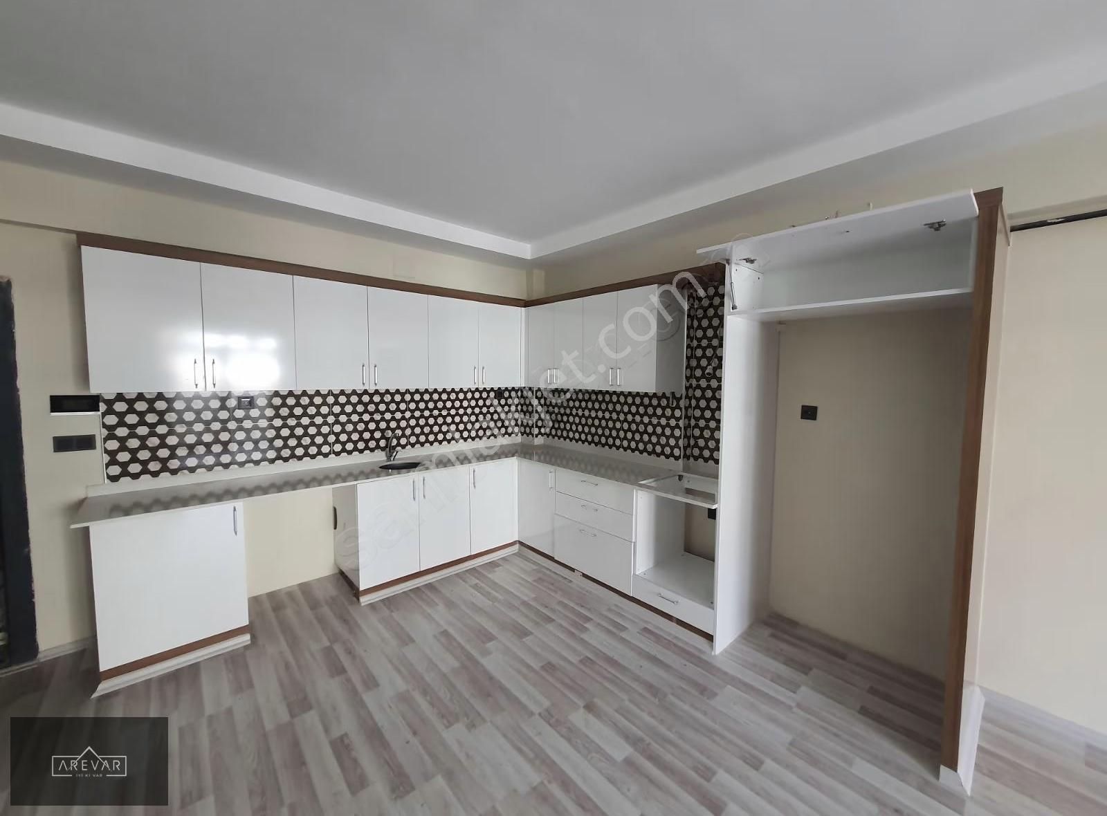 Coşkun İbili'den Sibel Towers'ta Satılık Arakat 2+1 Daire - Görsel 6