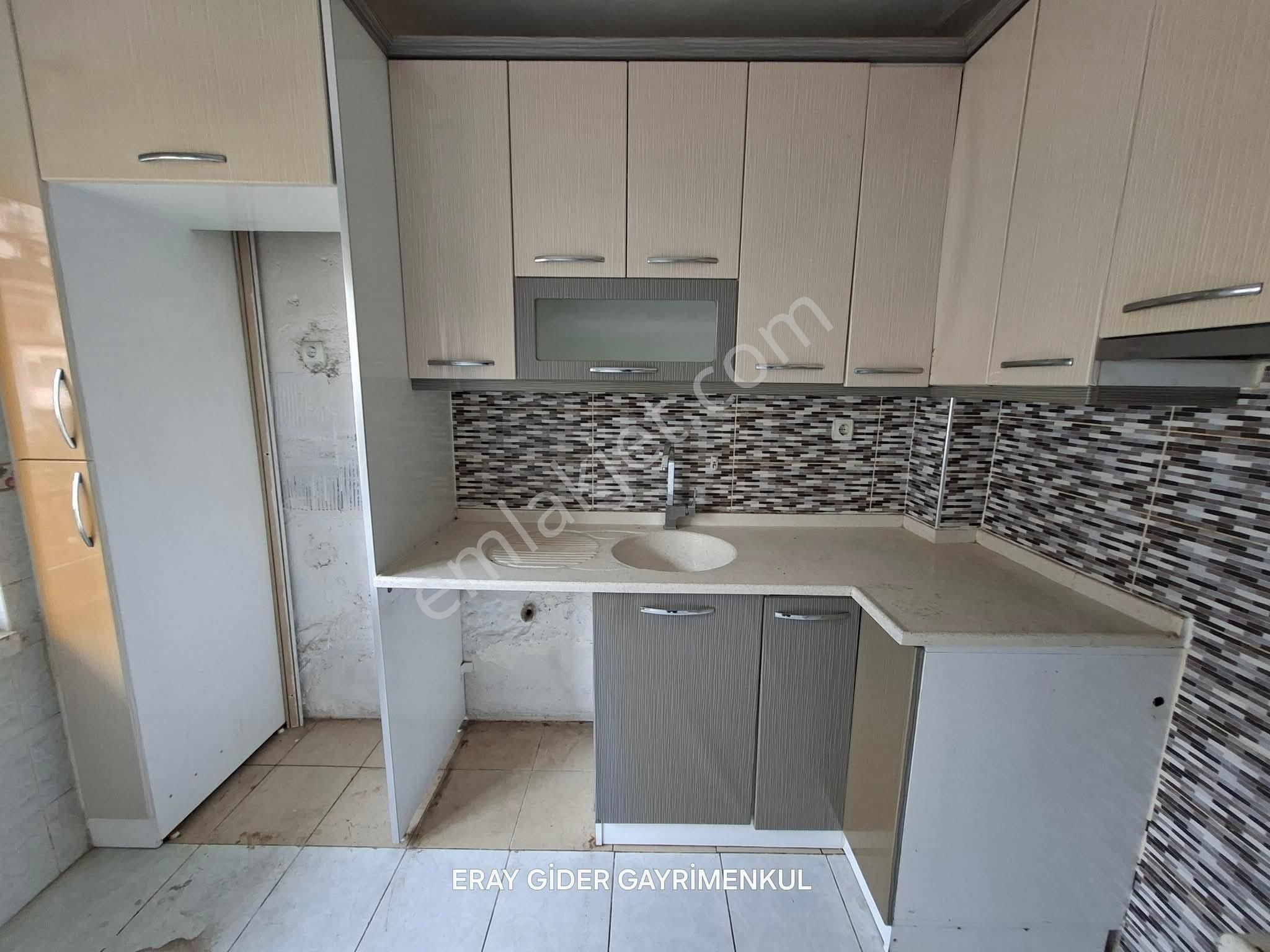 Zafer Mahallesi-pazar Yanı-köşe Başı-banyo -mutfak Yeni Yapılı - Görsel 2
