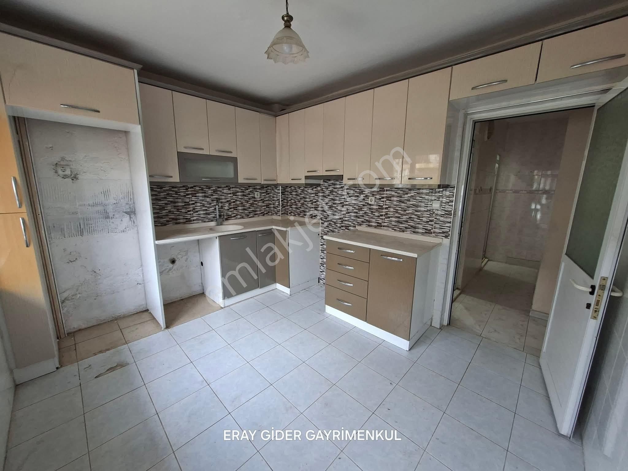 Zafer Mahallesi-pazar Yanı-köşe Başı-banyo -mutfak Yeni Yapılı - Görsel 3